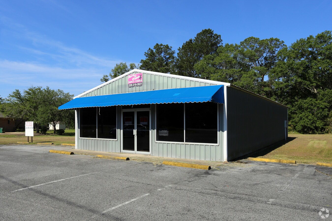 8015 Hwy 613, Moss Point, MS 39562