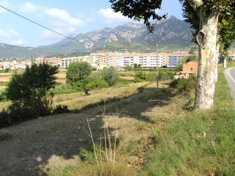 Carrer Tossalet de les Forques, 58, Berga, Barcelona for sale - Building Photo - Image 2 of 8