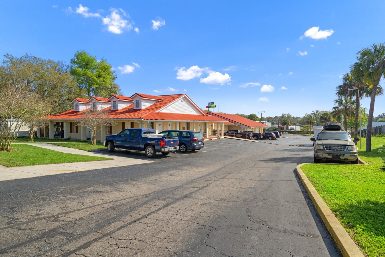 14113 S US Highway 441, Lake City, FL 32024 - Palms Garden Inn | LoopNet