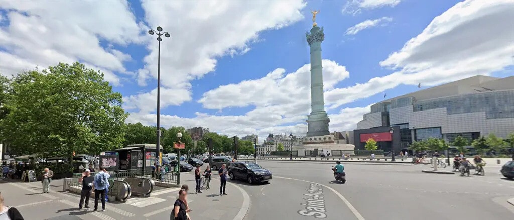 Location Commerce 121 m² - Photo 1