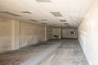13440 N 7th St, Phoenix, AZ for lease Interior Photo- Image 1 of 1