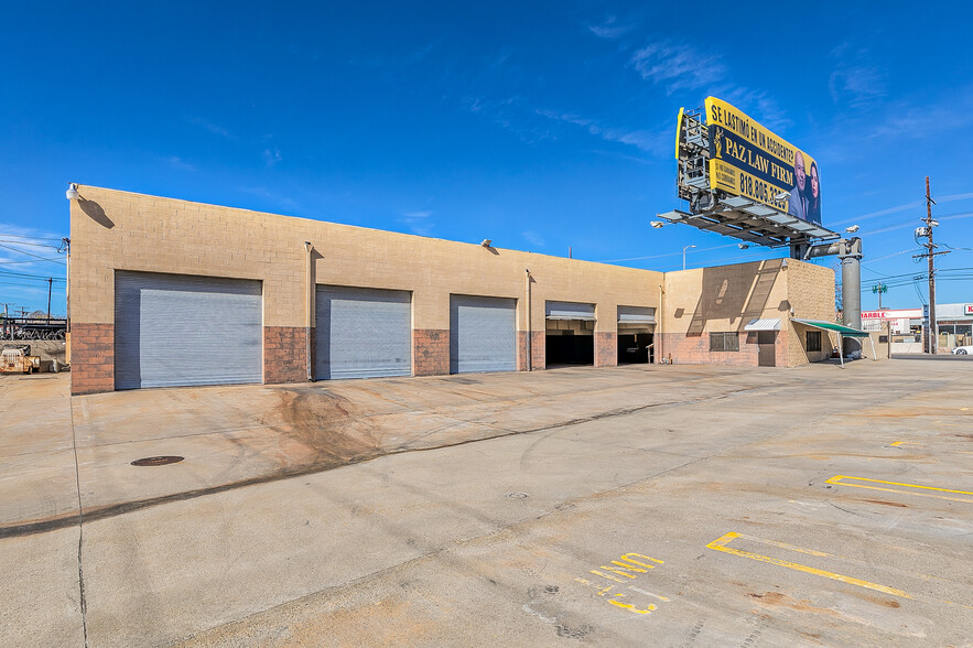 13330 Sherman Way, North Hollywood, CA for sale - Primary Photo - Image 1 of 1