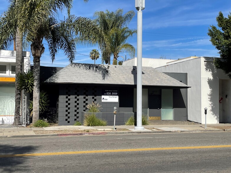 6711 Melrose Ave, Los Angeles, CA for sale - Building Photo - Image 2 of 8