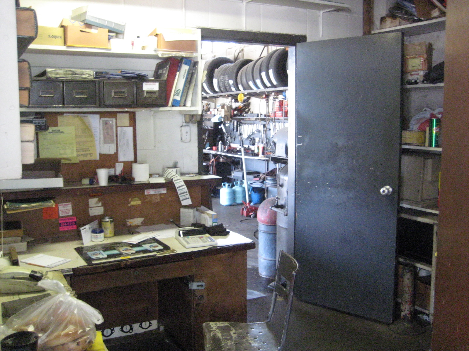 8139 Metcalf Ave, Overland Park, KS for sale Interior Photo- Image 1 of 1