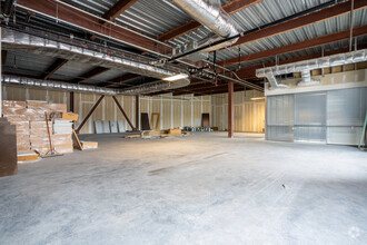 1825 E Highway 34, Newnan, GA for lease Interior Photo- Image 2 of 5