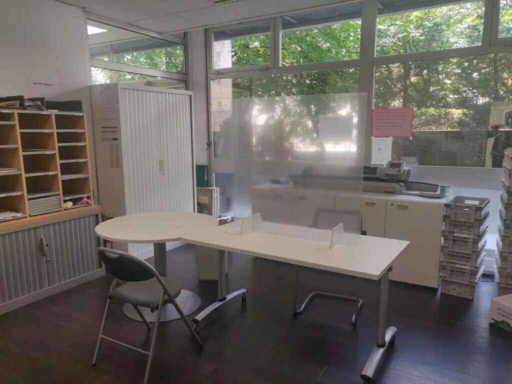 Location Bureaux 474 m² - Photo 1