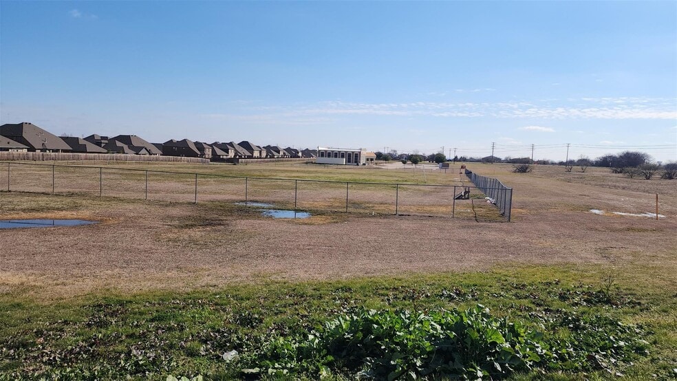 8101 Collins St, Arlington, TX for sale - Building Photo - Image 2 of 8