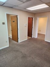 502 Twin Bridges Rd, Alexandria, LA for lease Interior Photo- Image 1 of 33