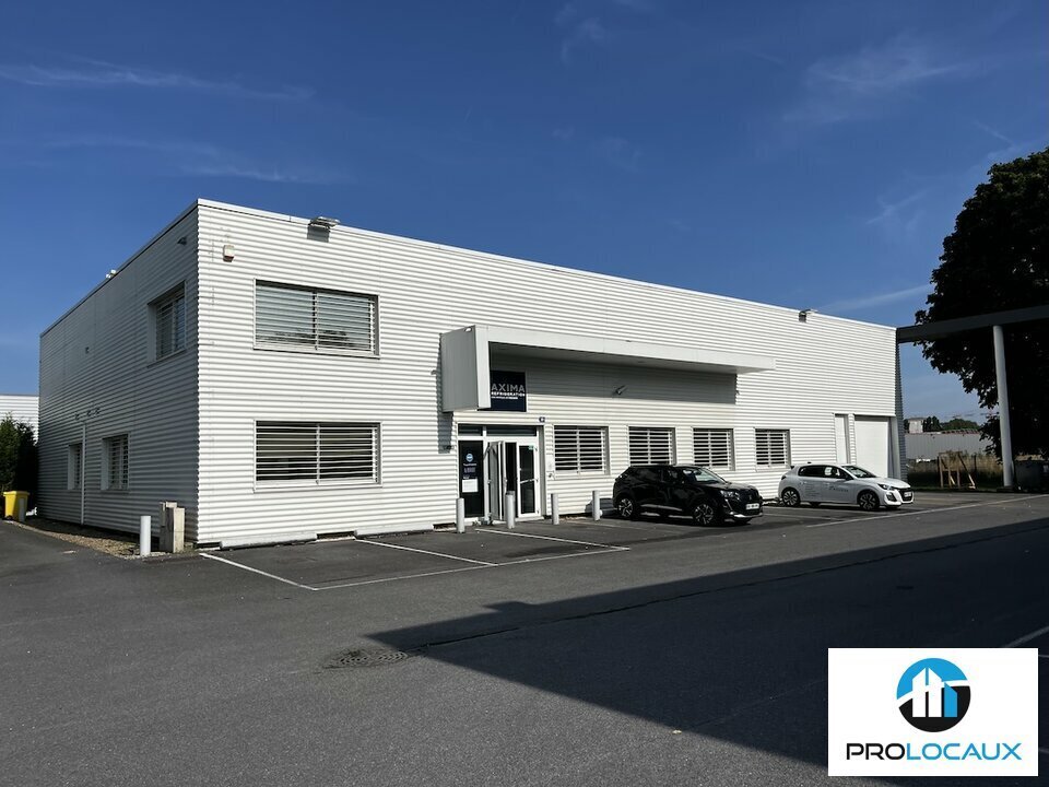 Flex in Compiègne for lease Building Photo- Image 1 of 13