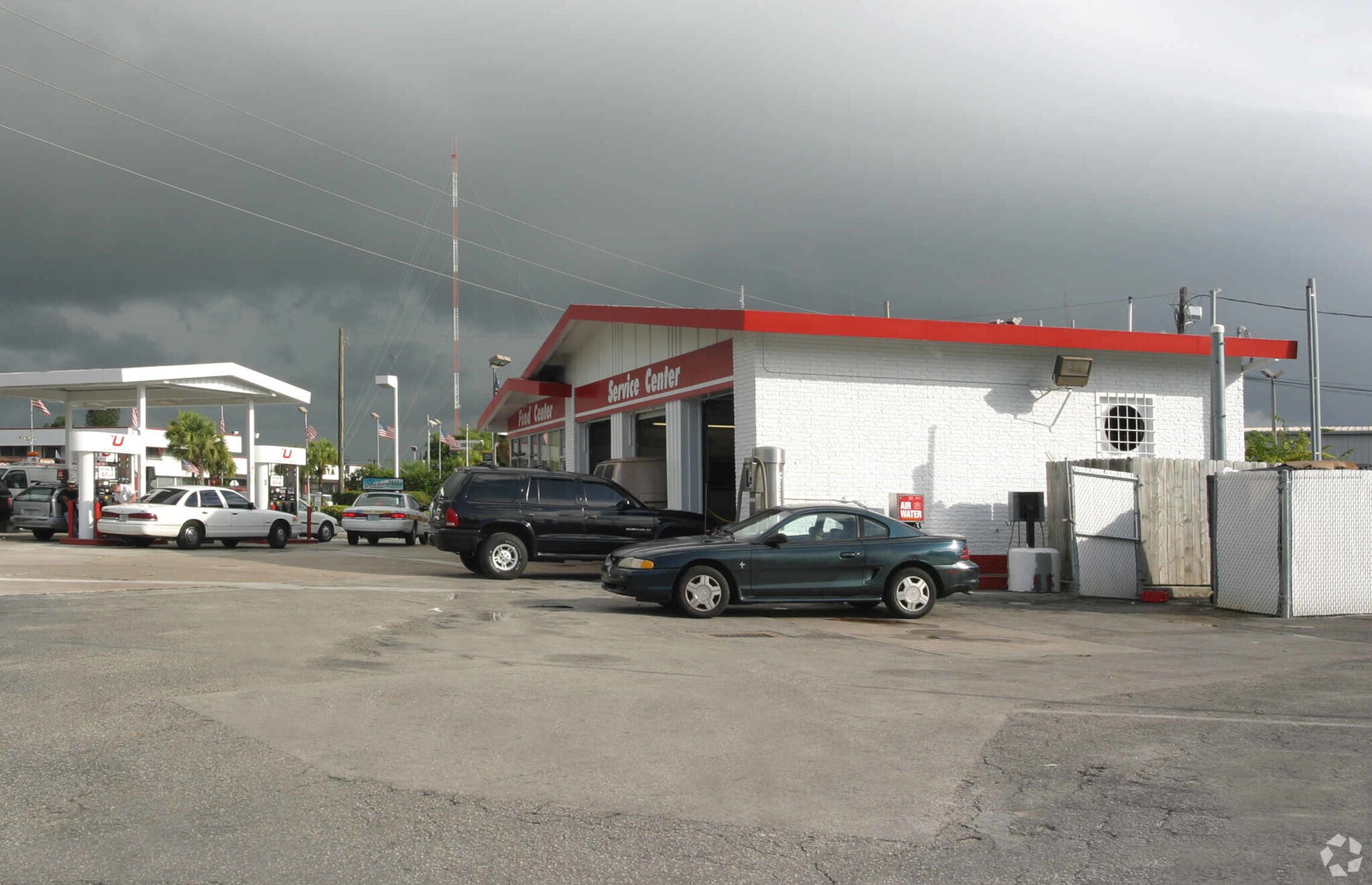 Retail in Miami, FL for sale Primary Photo- Image 1 of 1