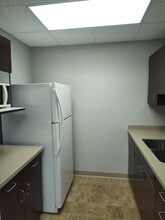 43 Franklin St, East Hartford, CT for lease Interior Photo- Image 1 of 8