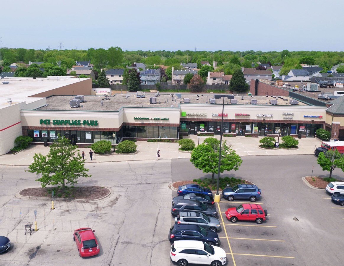 30603110 N Lewis Ave, Waukegan, IL, 60087 Retail Space For Lease