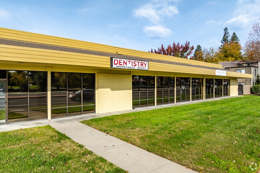 9837 Folsom Blvd, Sacramento, CA for sale - Building Photo - Image 2 of 4
