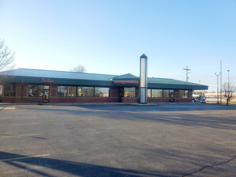 1901 Philo Rd, Urbana, IL for lease - Building Photo - Image 2 of 7