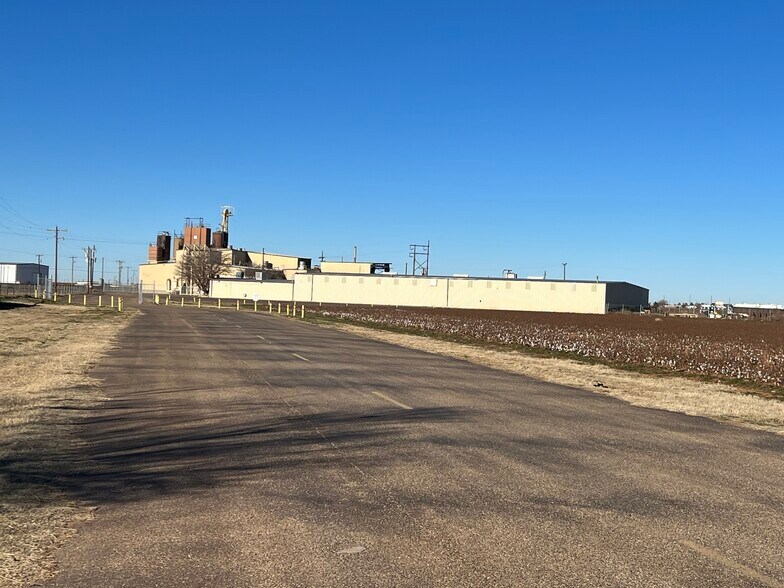 15314 F M 400, Slaton, TX for sale - Primary Photo - Image 1 of 1