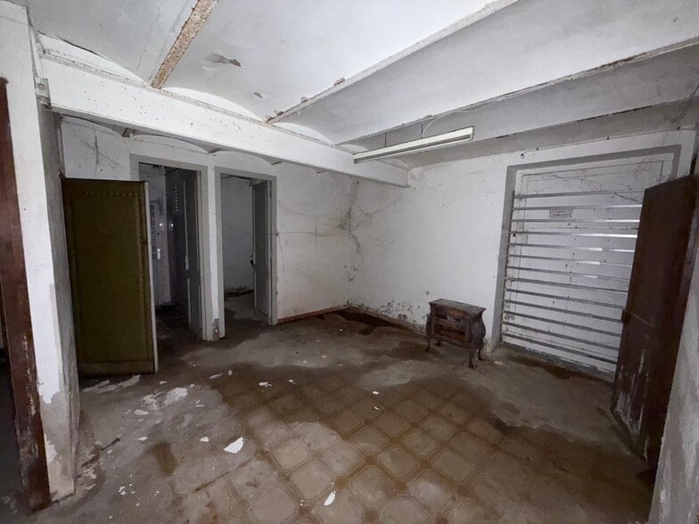 Multifamily in Valls, Tarragona for sale - Interior Photo - Image 3 of 12