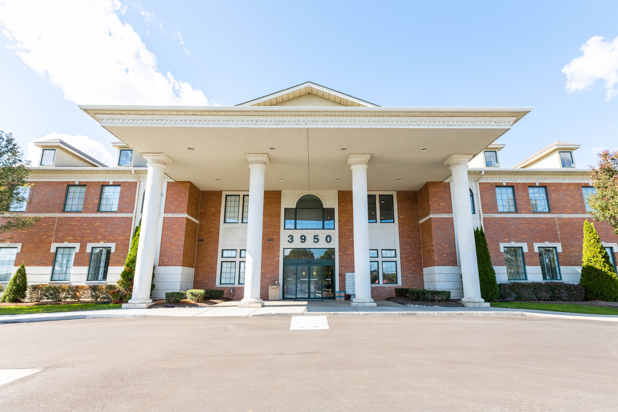 3950 S Rochester Rd, Rochester Hills, MI for lease Building Photo- Image 1 of 2