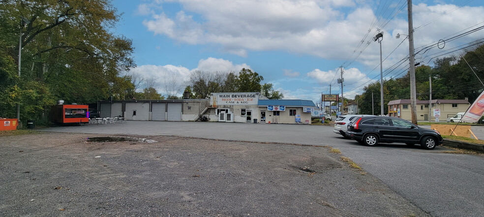 700 E Main St, Plymouth, PA for lease - Building Photo - Image 2 of 8