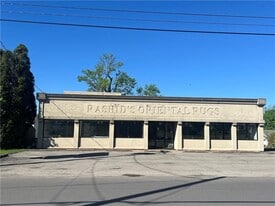 Specialty Retail Flex Building - Warehouse