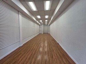 325 E Olympic Blvd, Los Angeles, CA for lease Interior Photo- Image 1 of 3