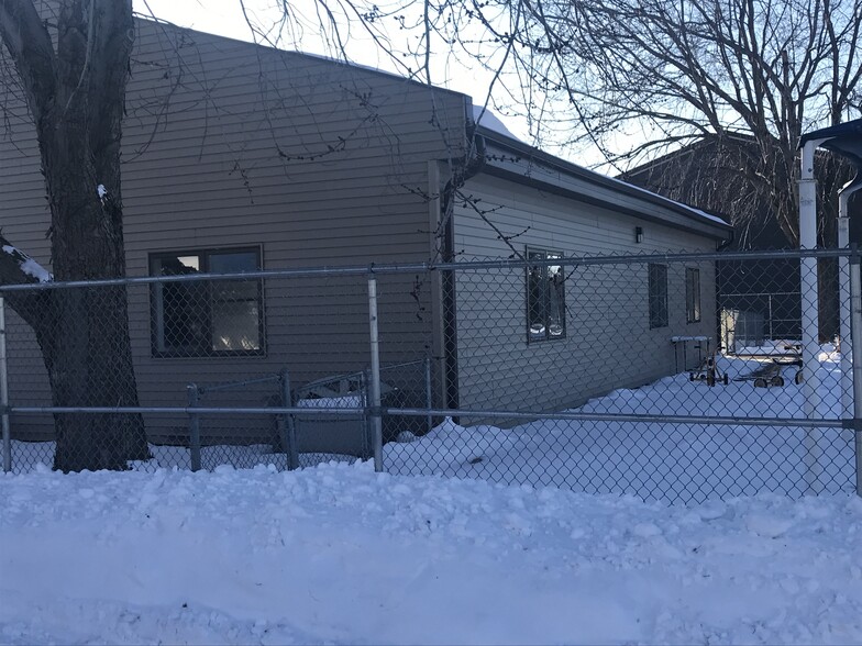 332 N Metro Dr, Appleton, WI for sale - Building Photo - Image 1 of 1