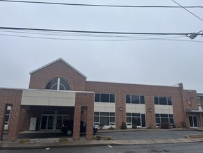 11 N Fayette St, Mercersburg, PA for lease Interior Photo- Image 2 of 10