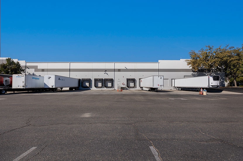 1820 N MacArthur Dr, Tracy, CA for lease - Building Photo - Image 3 of 8