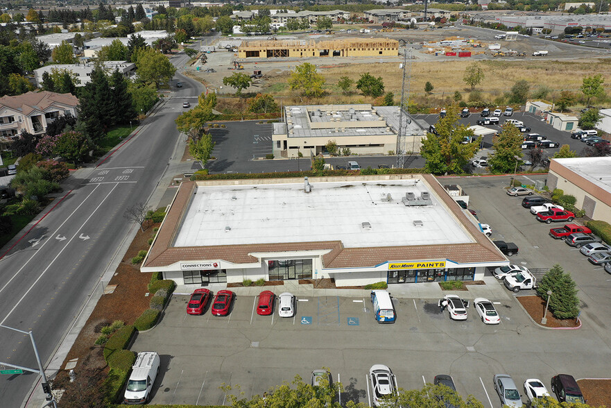 480-484 Rohnert Park Expy W, Rohnert Park, CA for lease - Building Photo - Image 2 of 6