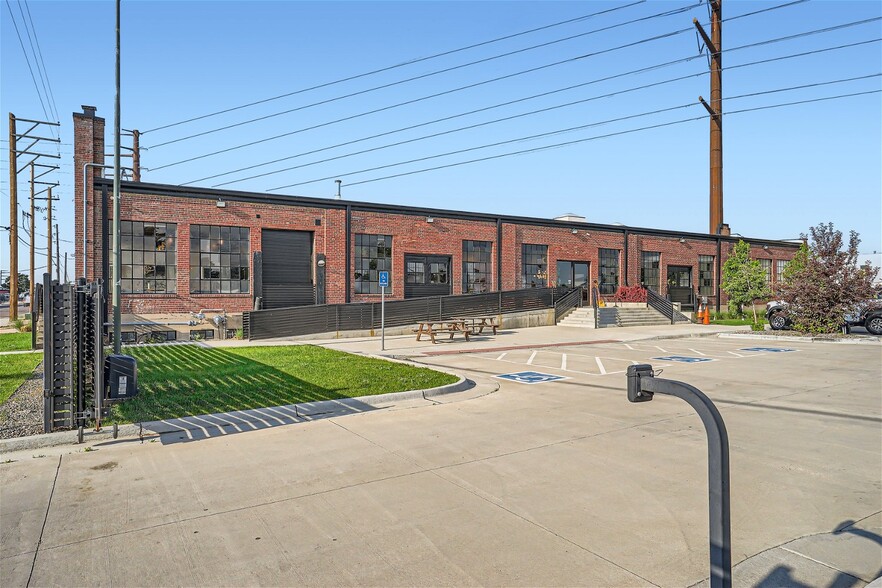 389 S Lipan St, Denver, CO for sale - Building Photo - Image 2 of 28