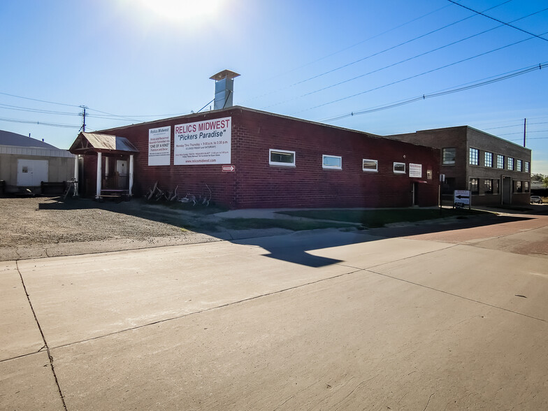 406 S 1st Ave, Marshalltown, IA for sale - Primary Photo - Image 1 of 1