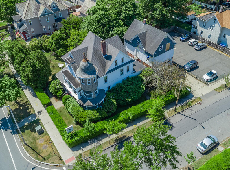 672 Chestnut St, Springfield, MA for sale - Aerial - Image 1 of 1