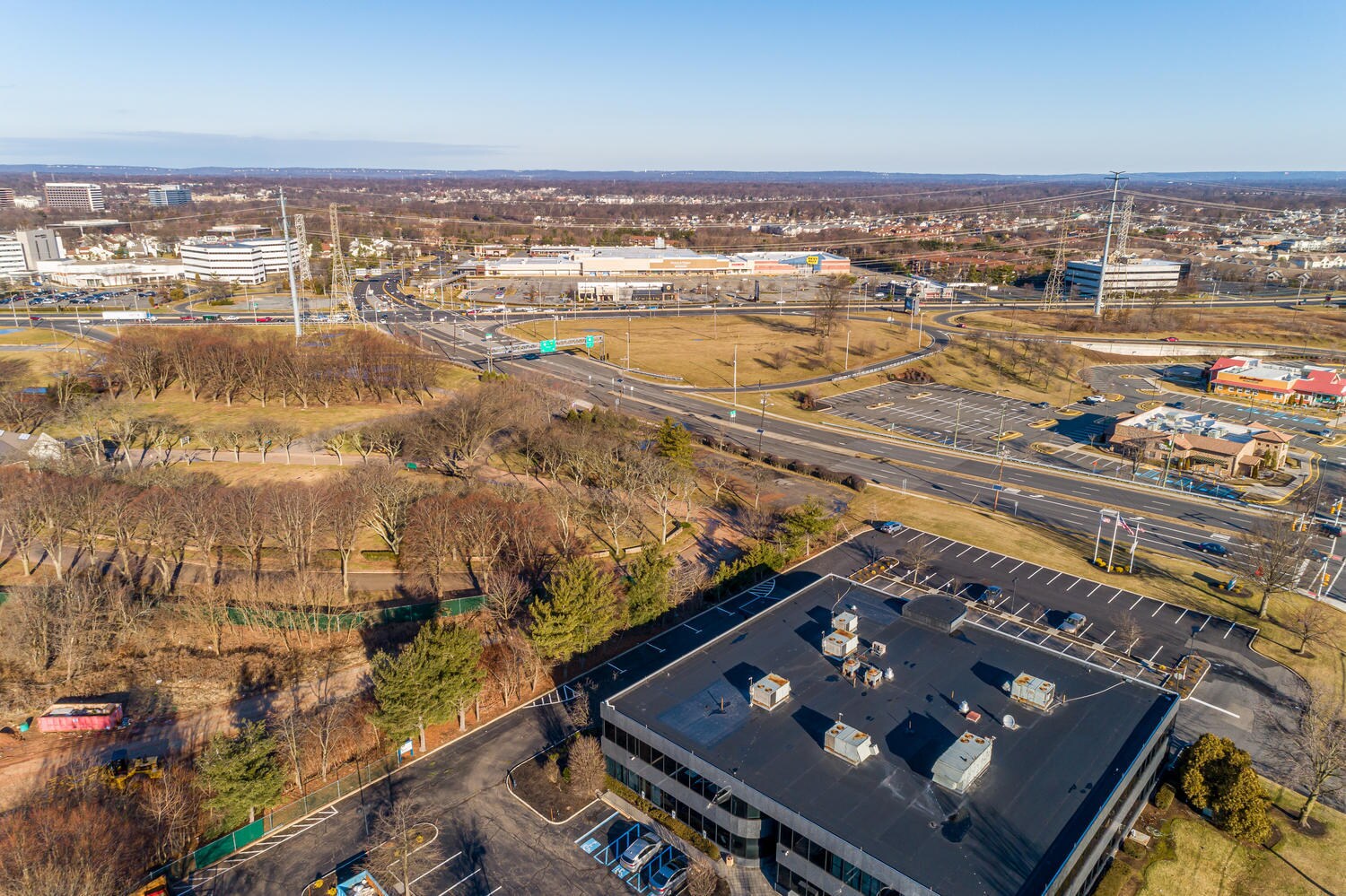1000 Woodbridge Center Dr, Woodbridge, NJ 07095 - Highview Plaza