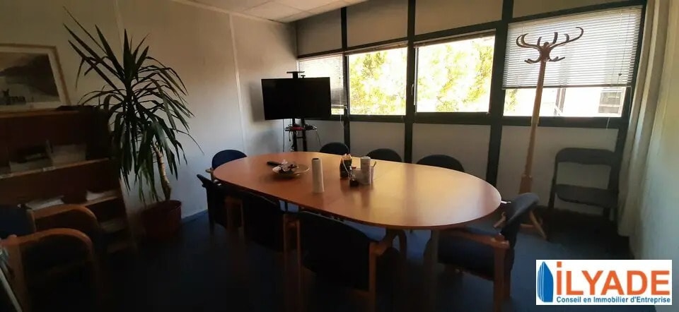 Espace Wagner, Aix-en-Provence for lease - Interior Photo - Image 3 of 6