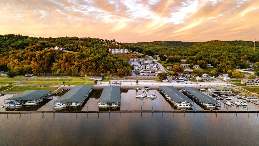 215 W Water St, Grafton, IL for sale - Aerial - Image 1 of 39