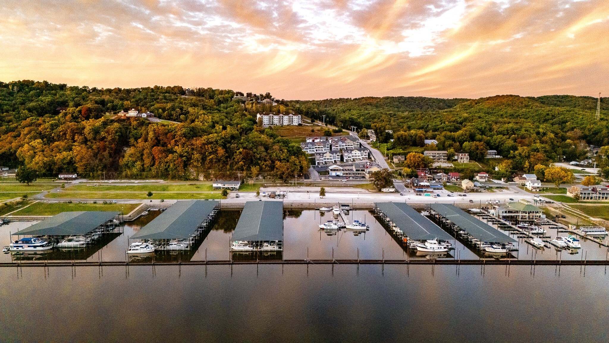 215 W Water St, Grafton, IL for sale Aerial- Image 1 of 40