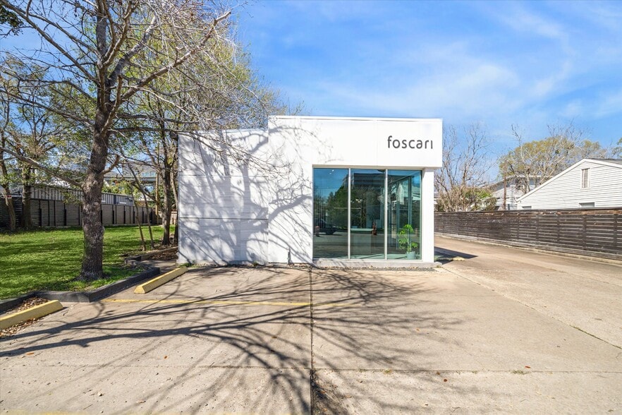 2226 Richmond Ave, Houston, TX for sale - Building Photo - Image 2 of 10