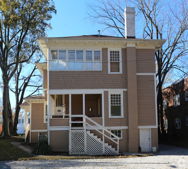 1004 N Elm St, Greensboro, NC for lease - Building Photo - Image 2 of 33