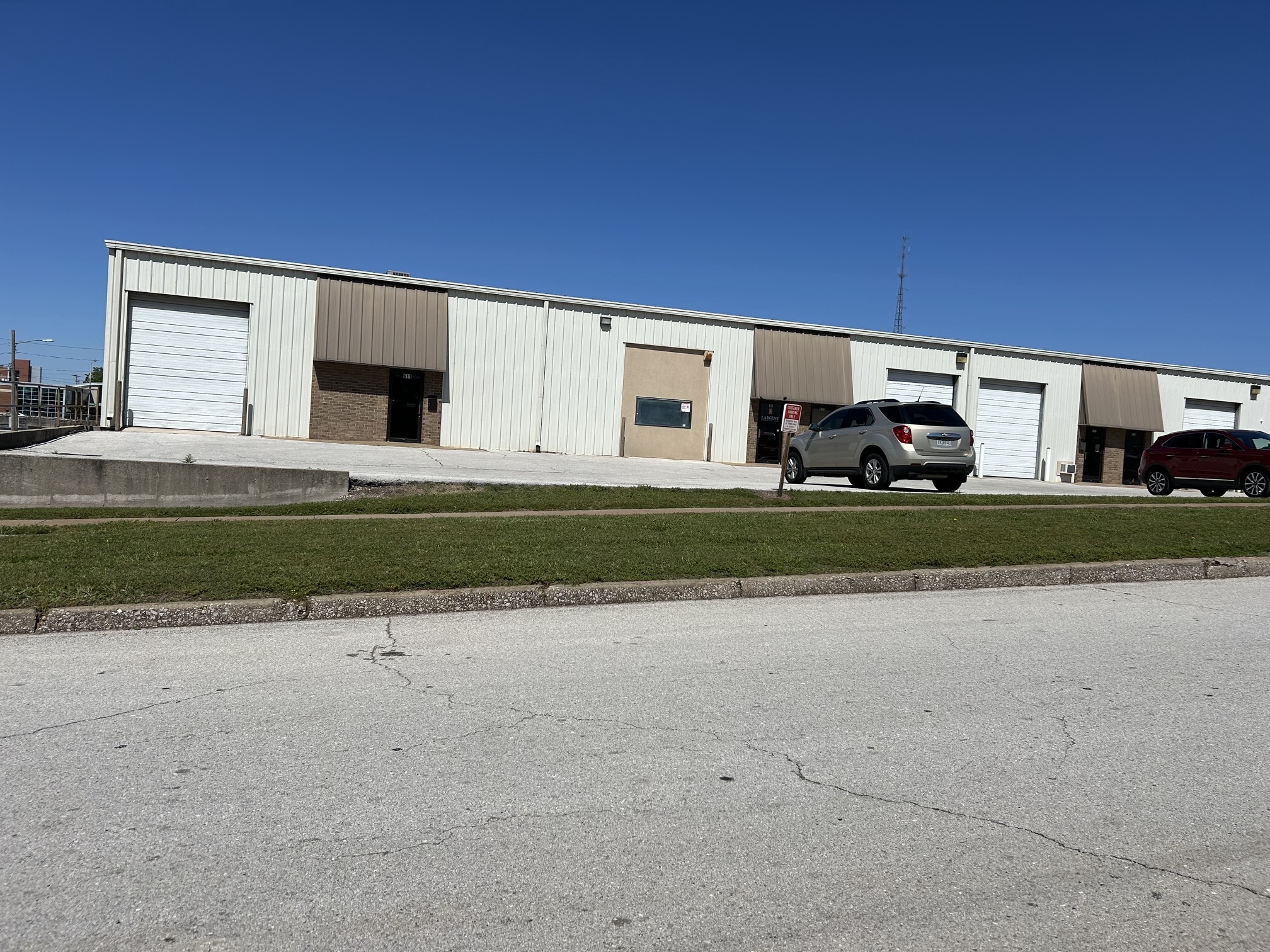 611 N Washington Ave, Springfield, MO for lease Interior Photo- Image 1 of 5