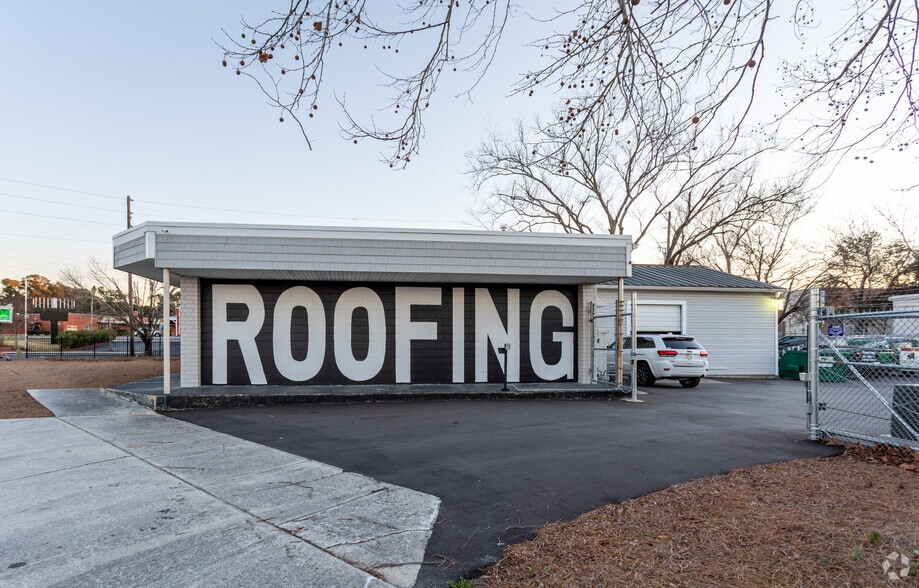 1902 Oleander Dr, Wilmington, NC for sale - Building Photo - Image 3 of 22