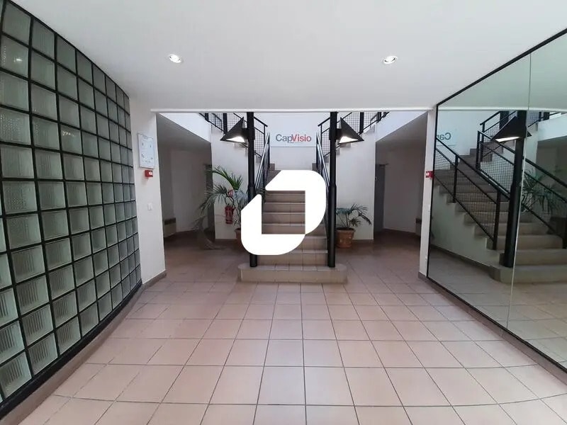 Location Bureaux 128 m² - Photo 1