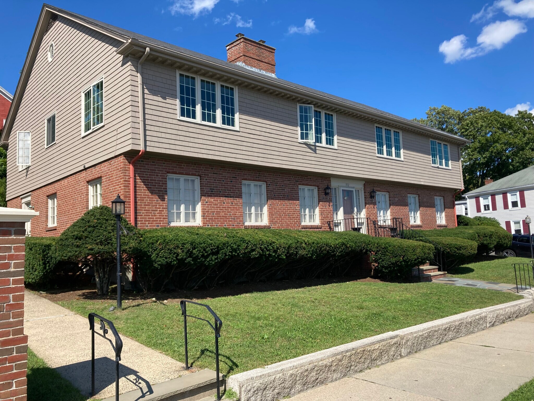 352 Humphrey St, Swampscott, MA for sale Primary Photo- Image 1 of 1