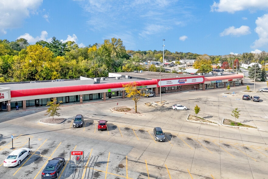 3430 Martin Luther King Jr Pky, Des Moines, IA for lease - Building Photo - Image 2 of 3