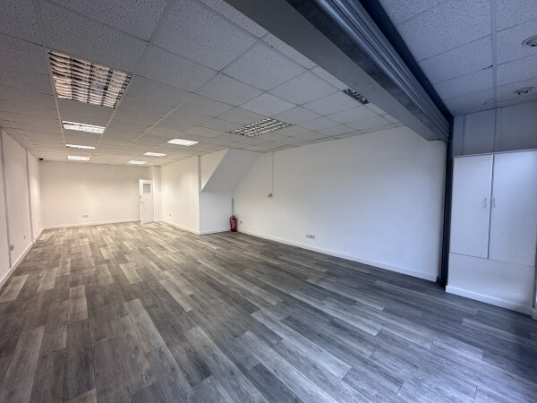 10 Croft Rd, Arnold for lease - Interior Photo - Image 3 of 5