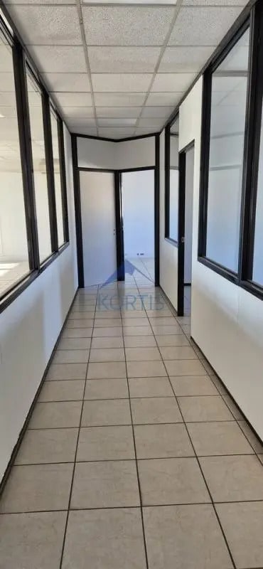 Office in Bron for lease Interior Photo- Image 1 of 7