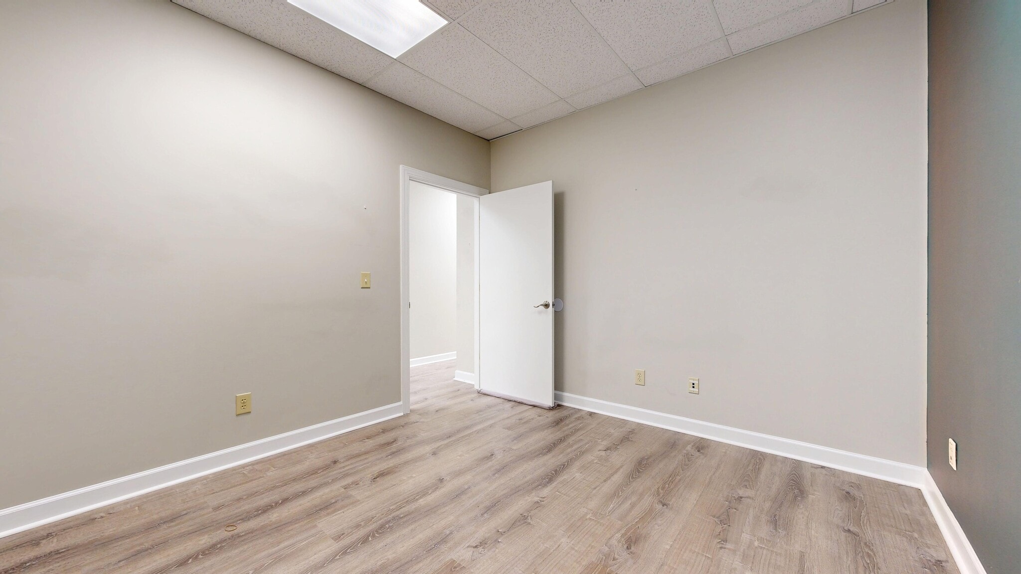 100 Stone Village Dr, Fort Mill, SC for lease Interior Photo- Image 1 of 2