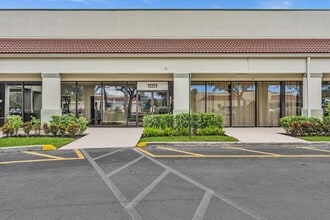 10299-10391 Royal Palm Blvd, Coral Springs, FL for lease Building Photo- Image 2 of 15