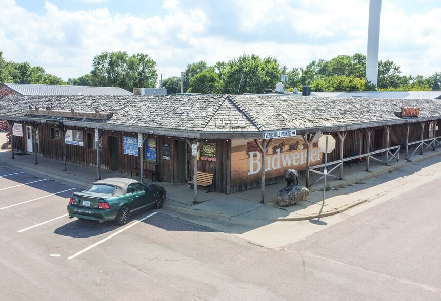 Tea Restaurant & Casino w/ Outparcel portfolio of 2 properties for sale on LoopNet.com - Building Photo - Image 1 of 30