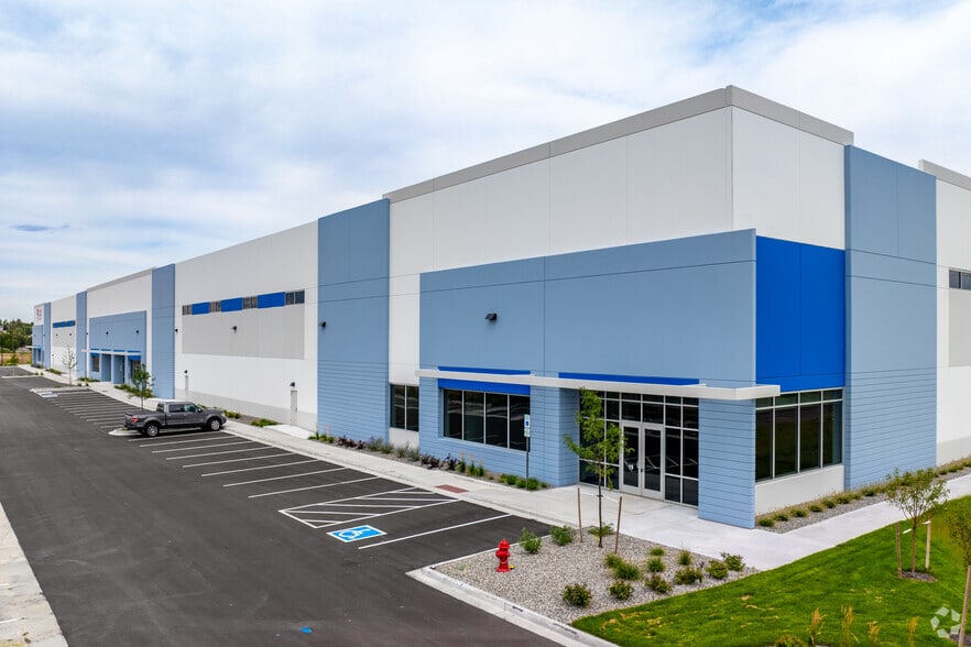 Point Central Business Park portfolio of 2 properties for sale on LoopNet.com - Building Photo - Image 2 of 27