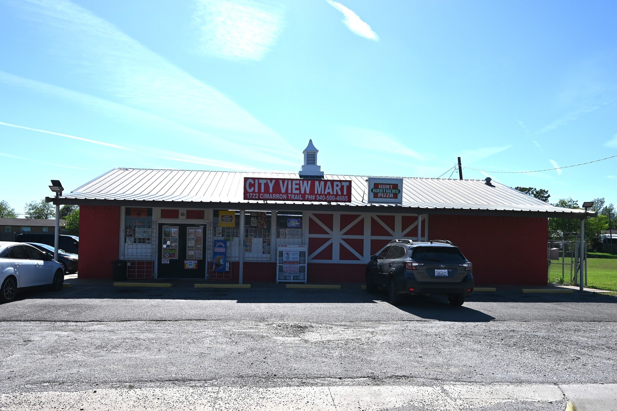 1722 Cimarron Trl, Wichita Falls, TX for sale Primary Photo- Image 1 of 17