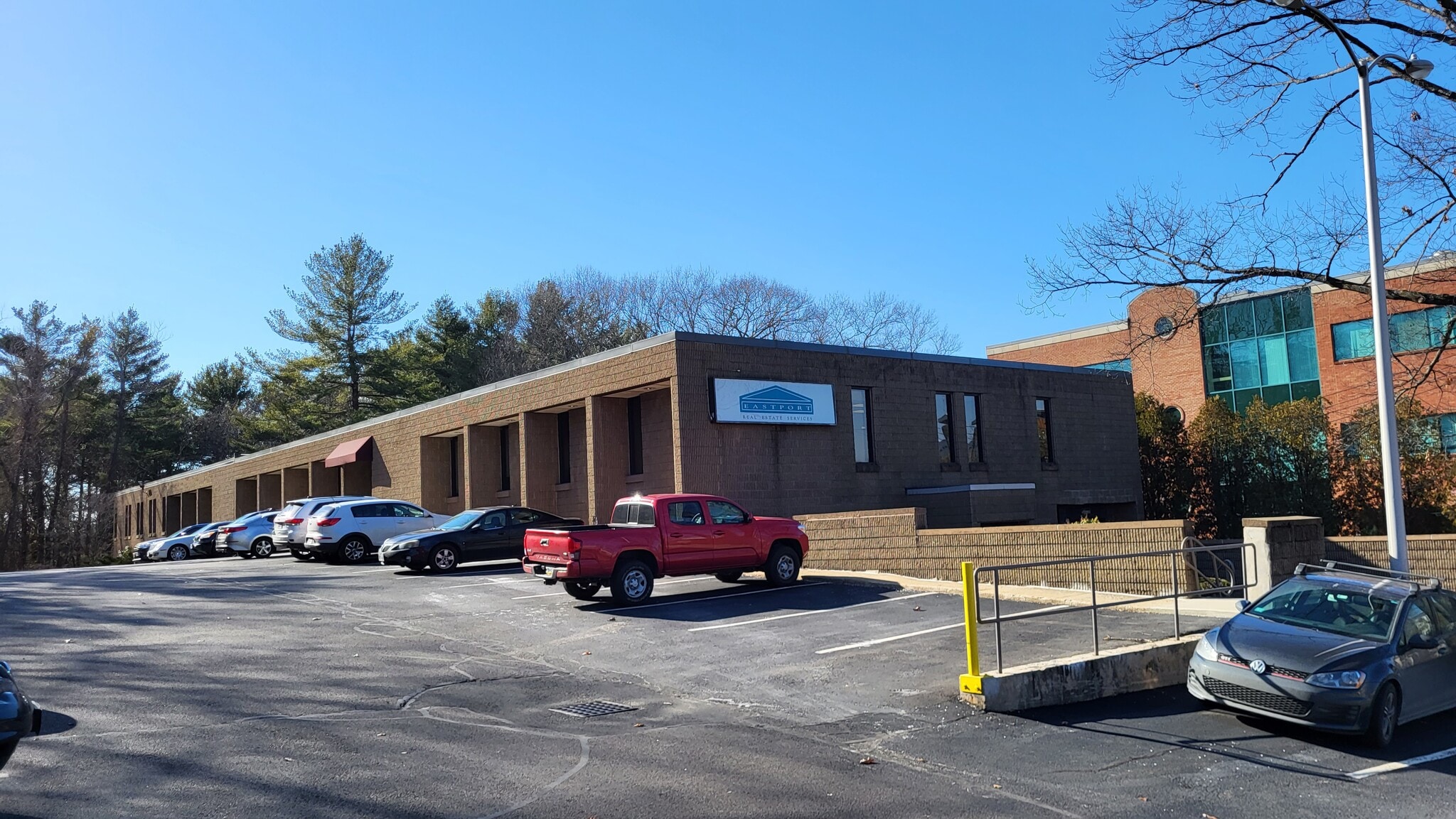 318-320 Bear Hill Rd, Waltham, MA for lease Building Photo- Image 1 of 2